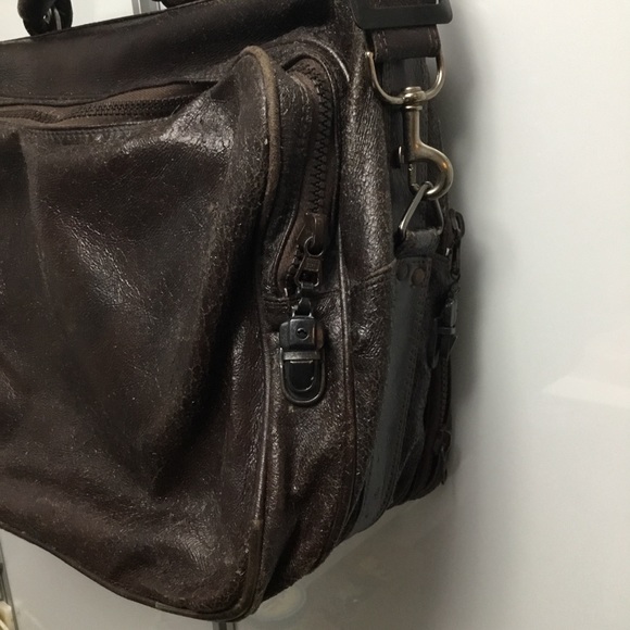 Genuine Leather Zippered Shoulder Messenger Bag - Picture 8 of 16